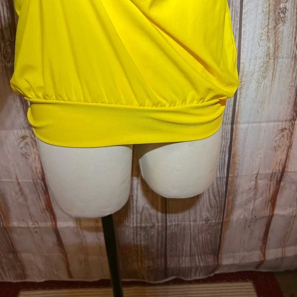 KIWI| WOMENS YELLOW COLD SHOLDER TIE LOOSE FITTING SHORT SLEEVE BLOUSE LARGE - Picture 4 of 6